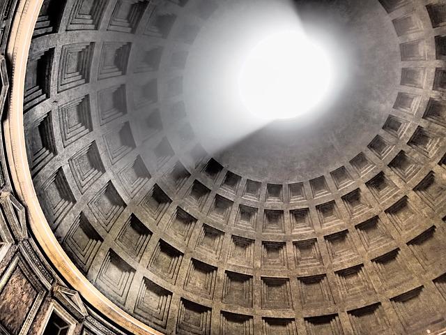 Light in Pantheon